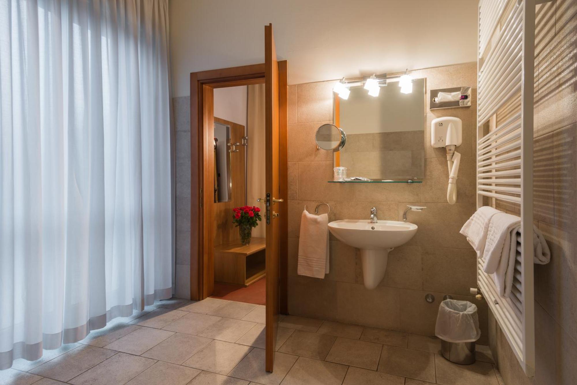 Hotel Lux Alessandria Eksteriør billede