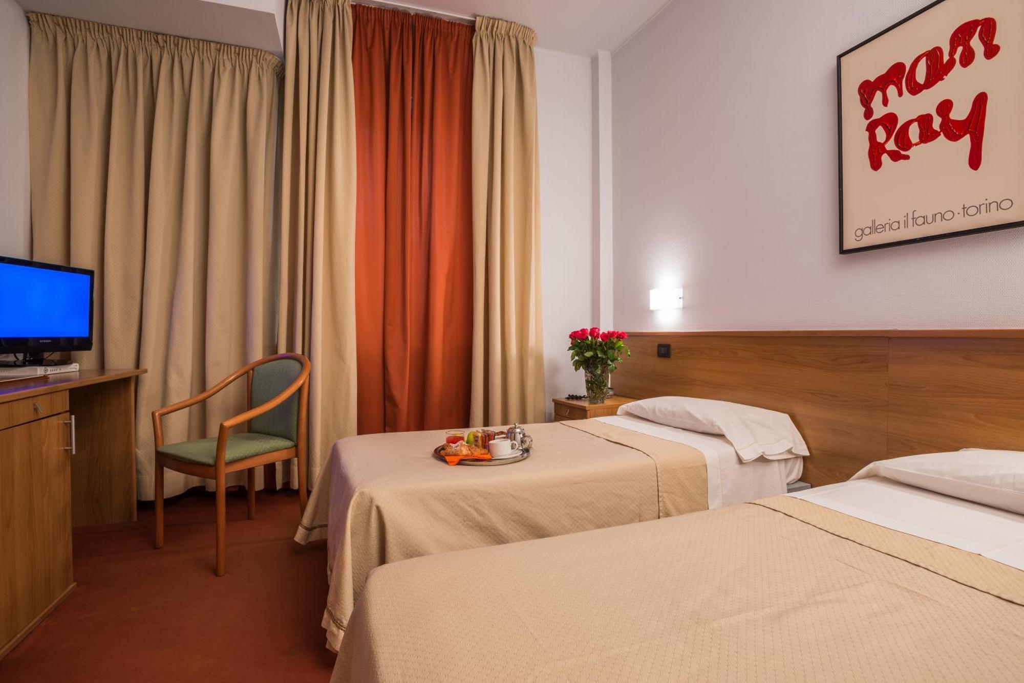 Hotel Lux Alessandria Eksteriør billede