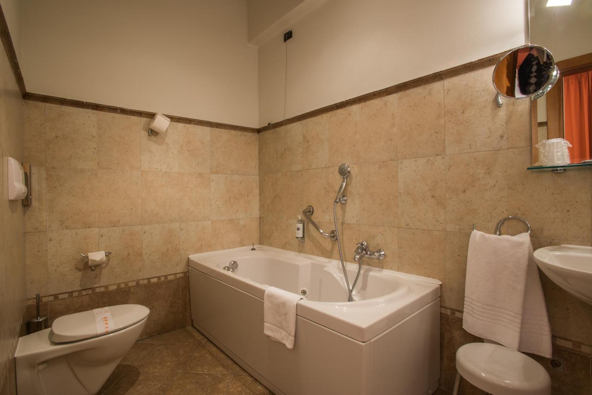 Hotel Lux Alessandria Eksteriør billede