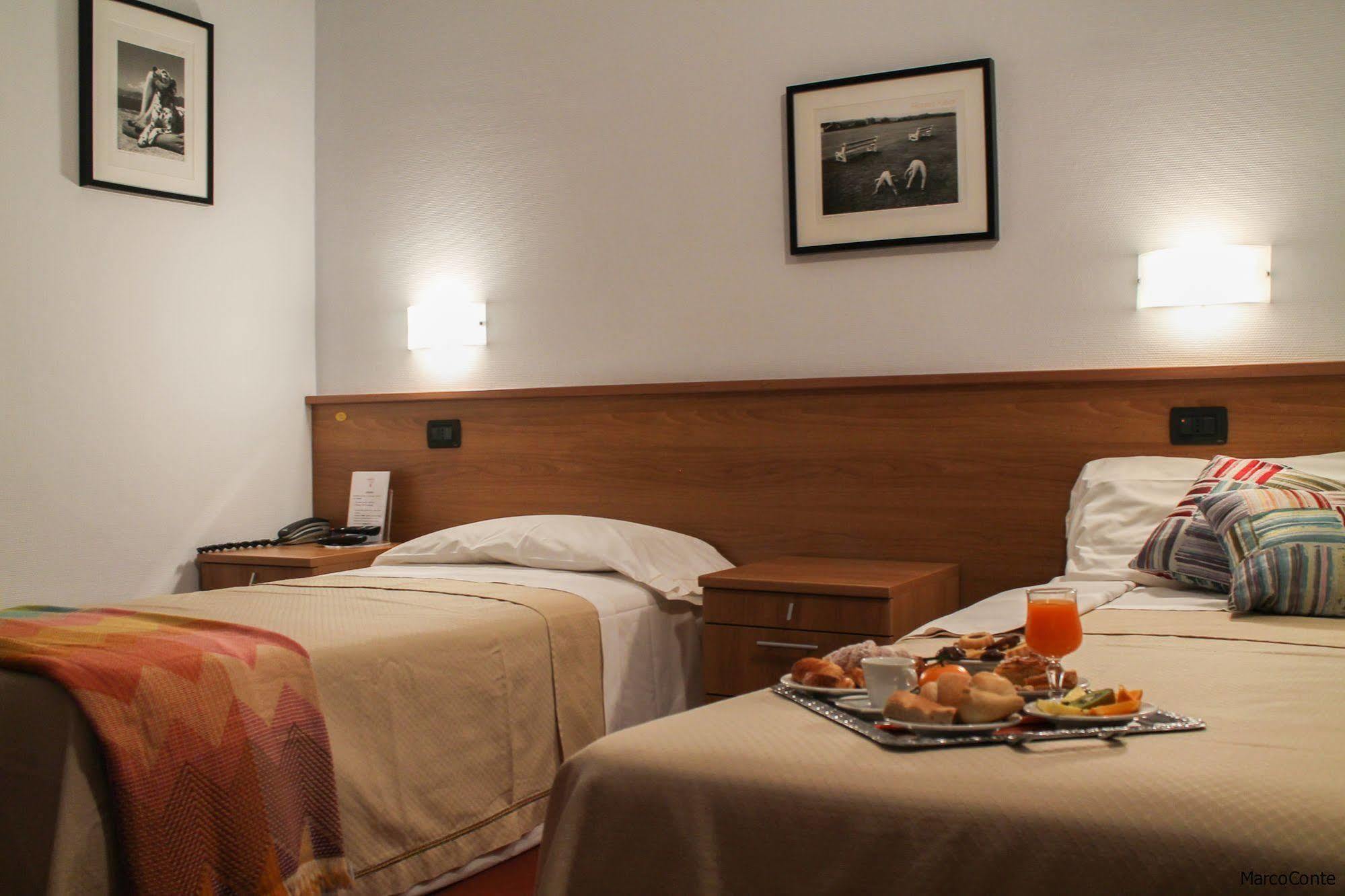 Hotel Lux Alessandria Eksteriør billede
