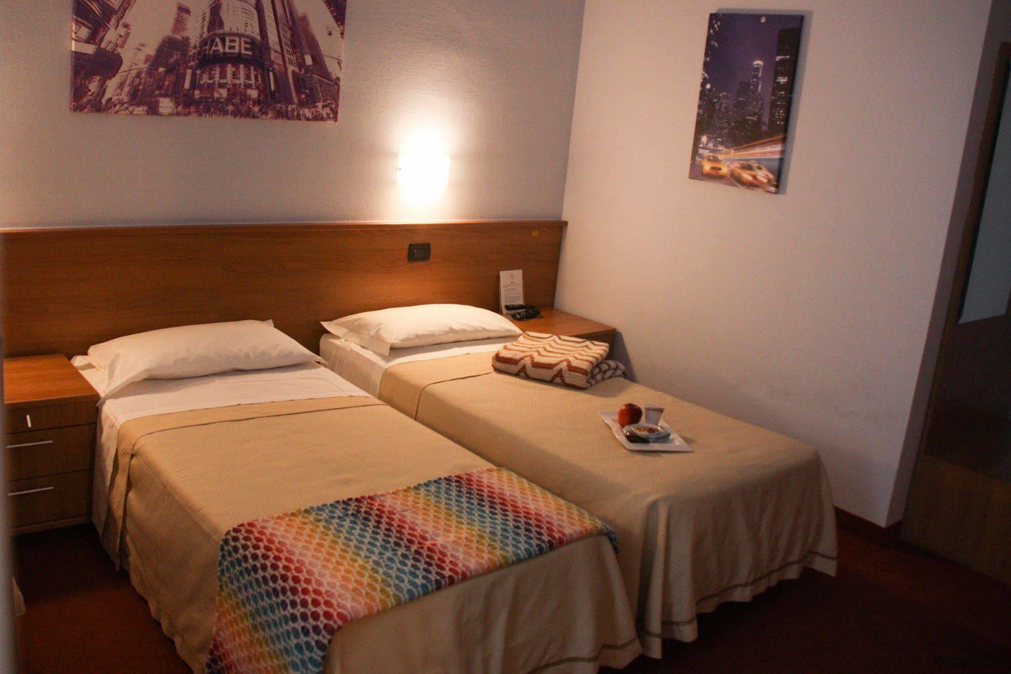 Hotel Lux Alessandria Eksteriør billede